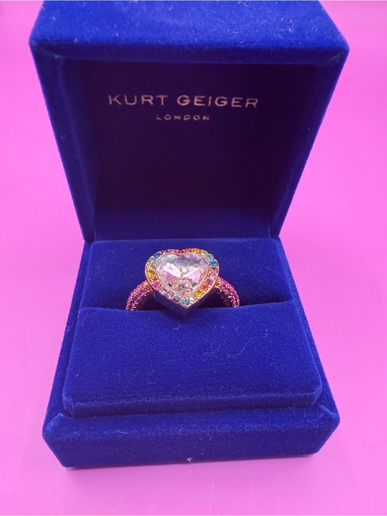 Kurt Geiger Jewelry - Kurt Geiger London Crystal Heart Cocktail Ring - size 7